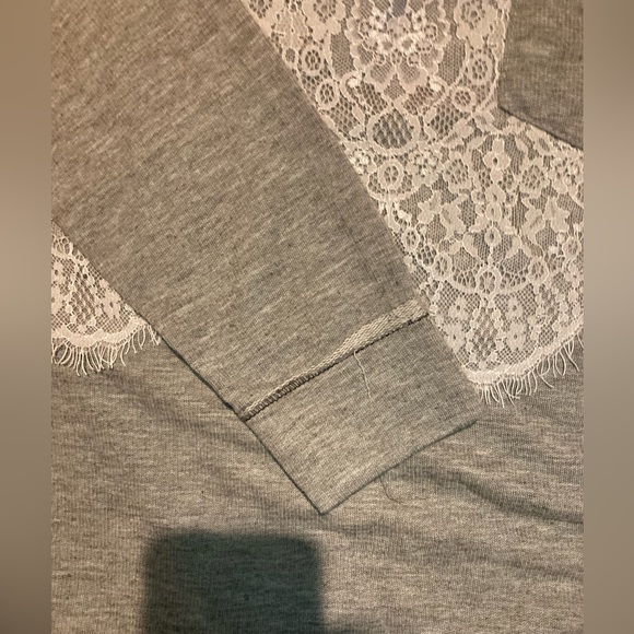 Ladies Size Small Rewind Gray and White Lace  Sweatshirt - Picture 5 of 10